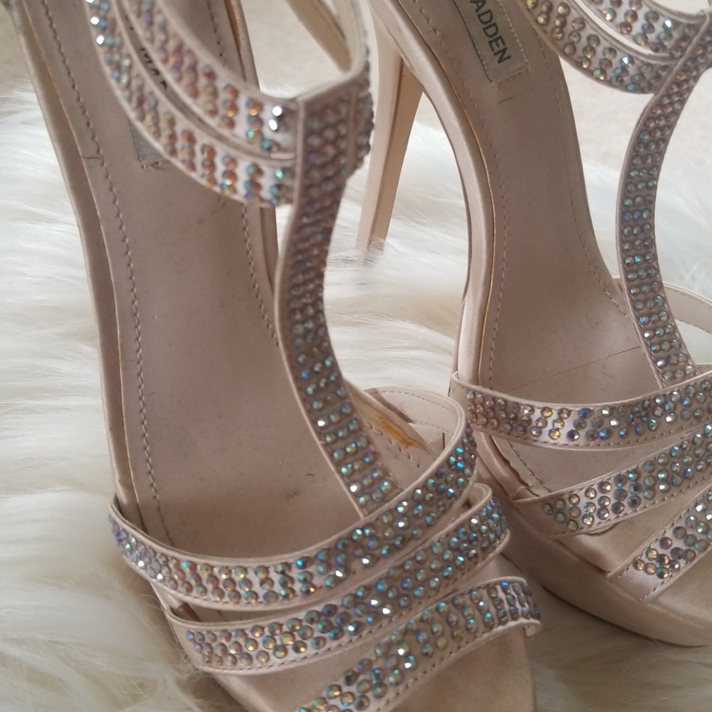 Shoes - Picture 3 of 3